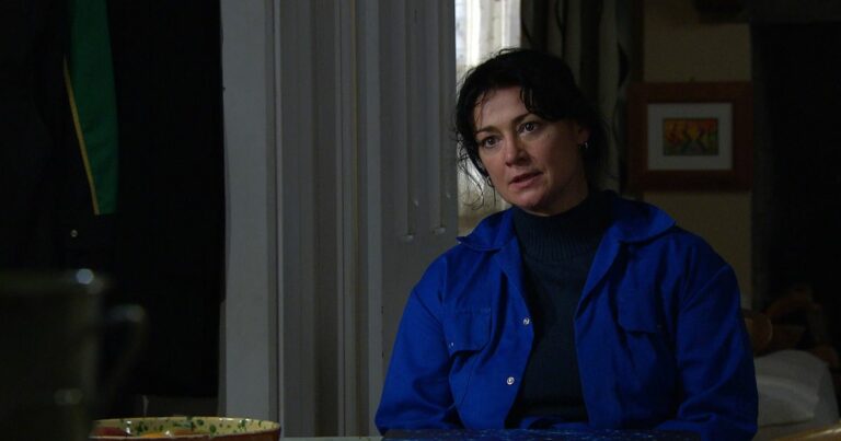 Emmerdale’s Moira star branded ageless beauty as she ditches mucky overalls
