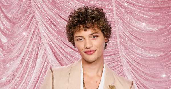 Inside Strictly Bobby Braziers life – tragic loss, doting family to girlfriend