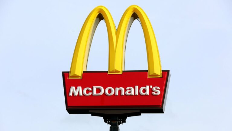 Former McDonald&apos;s chef reveals if Filet-o-Fish is getting smaller
