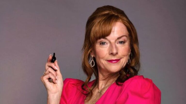 Why Scottish sitcom Two Doors Down is on the up