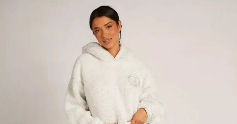 You can nab 30% off Boux Avenues soft and luxurious borg lounge set today