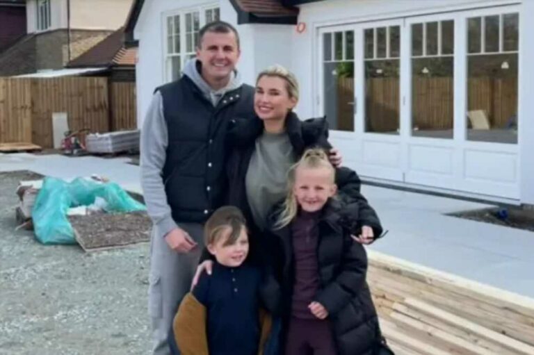 Billie Faiers home-shamed for 'getting freebies' as she shows off her incredible living room in Essex mansion | The Sun
