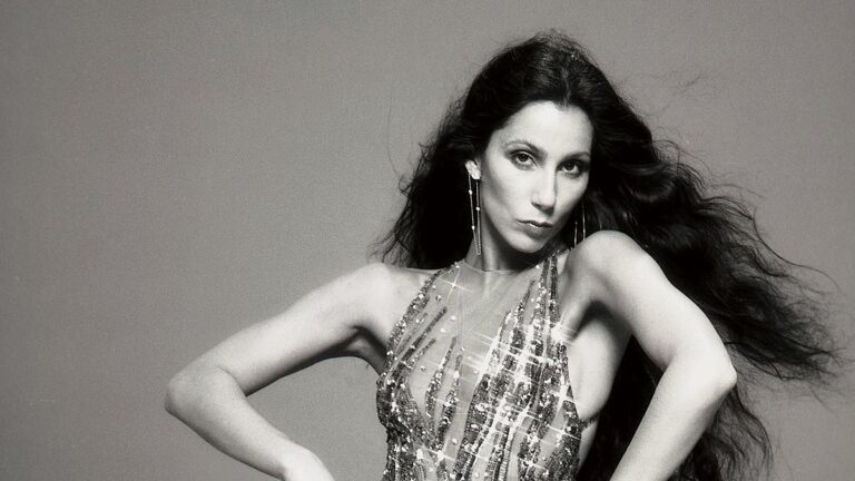 Cher, 77, reveals how boyfriend&apos;s diamond teeth led to their romance