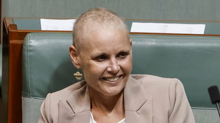 Online gambling ad ban an opportunity to cement Peta Murphy’s legacy, independents say